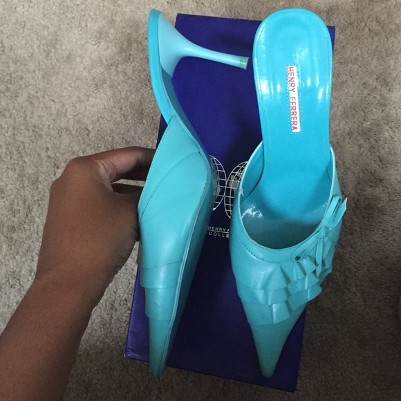 Blue Ruffled heels - Picture 3 of 4