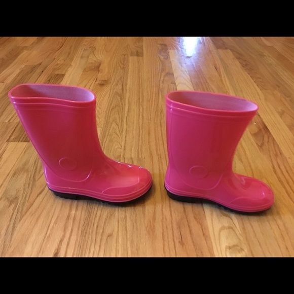 Brand New Children's Pink Rain Boots - Picture 2 of 3