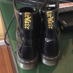 Black glossy dr. martens