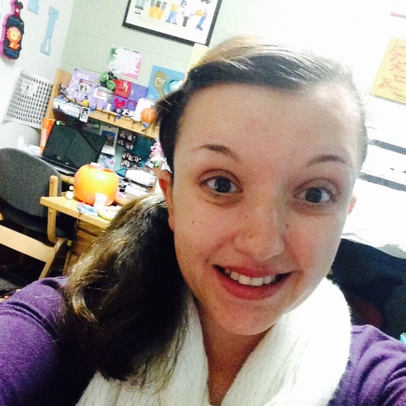 Meet your Posher, Daniela - Picture 1 of 1
