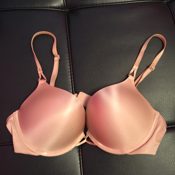 Victoria Secret Bombshell Plunge bra