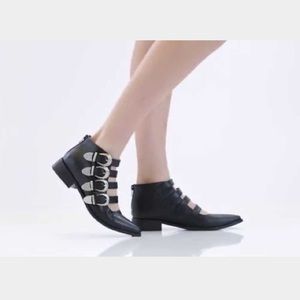 Kobe Husk De Fete Boots in Suede