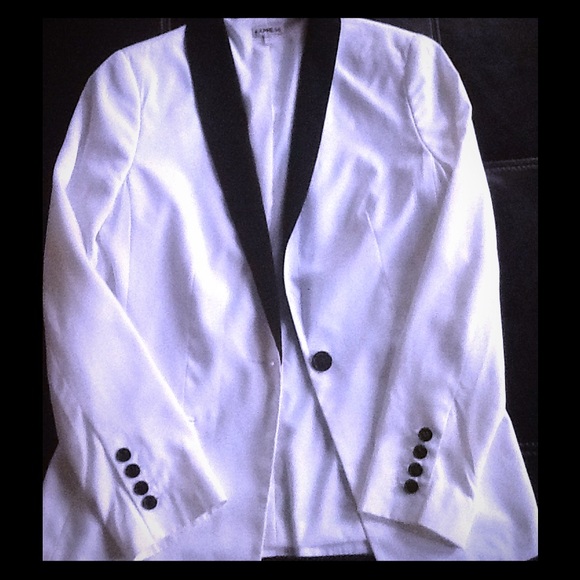 White with black lapel blazer