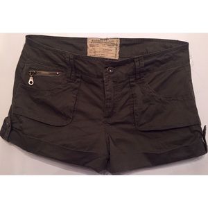 😍Lara croft cosplay shorts!😍