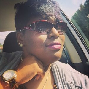 Meet your Posher, Victoria