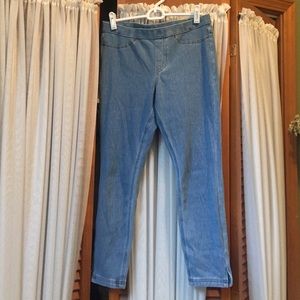 Light wash denim jeggings