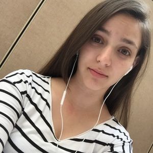 Meet your Posher, Elissa