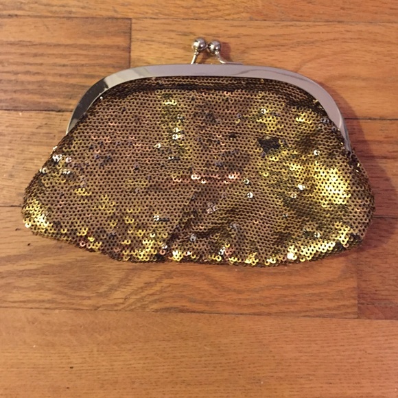 Clutch bundle! - Picture 3 of 4