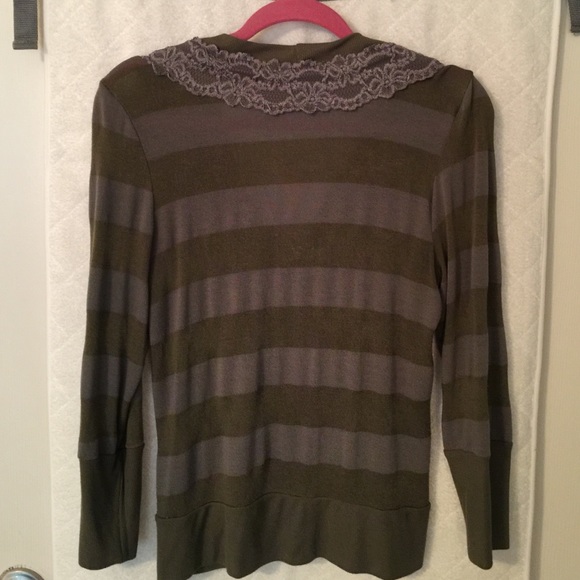 Cute gray and olive striped cardigan - Picture 4 of 4