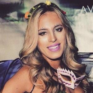 Meet your Posher, Dominique