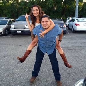 Meet your Posher, Marly