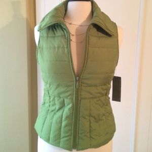 Perfectly cozy! NWT Kenneth Cole Vest