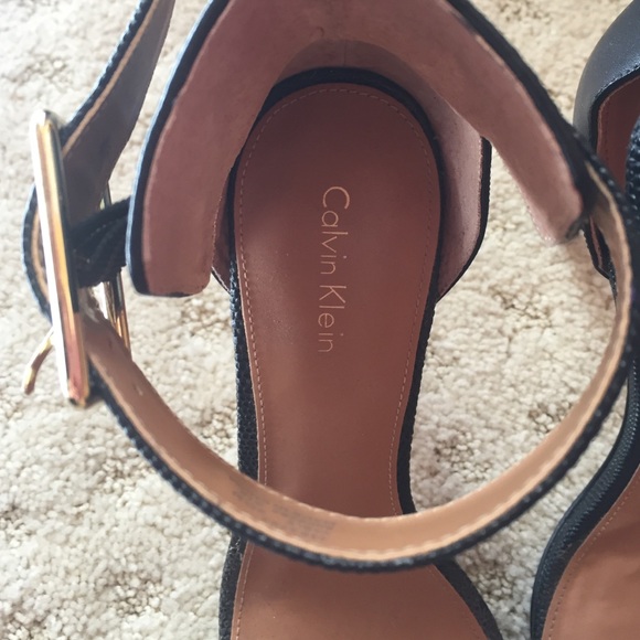 Calvin Klein Vivian stiletto in black snake🔴 - Picture 3 of 4