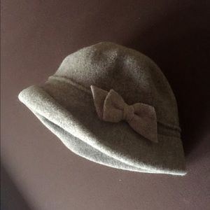 NWOT stylish wool hat