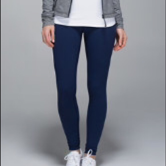 lululemon athletica Pants - Lululemon NWOTsold out Wunder under pant roll down