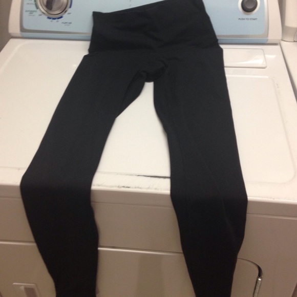Lululemon NWOTsold out Wunder under pant roll down - Picture 2 of 4