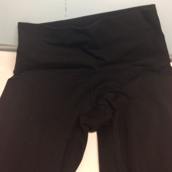 Lululemon NWOTsold out Wunder under pant roll down - Picture 3 of 4