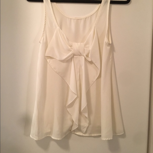 White tank, back bow - Picture 3 of 4