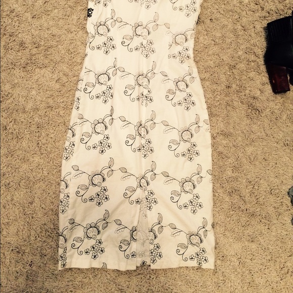 AQUA white dress with black pattern - Picture 3 of 4