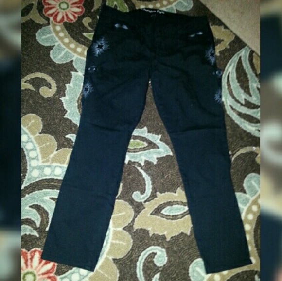 Black Tribal Print American Eagle Skinny Jeans