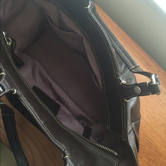Brown leather Coach purse. - Picture 2 of 4