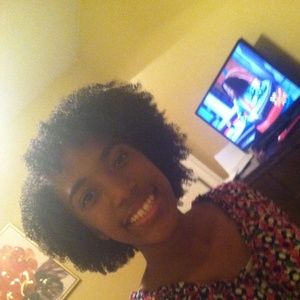 Meet your Posher, Tyana