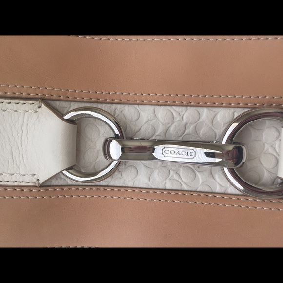 Coach purse - Picture 3 of 4