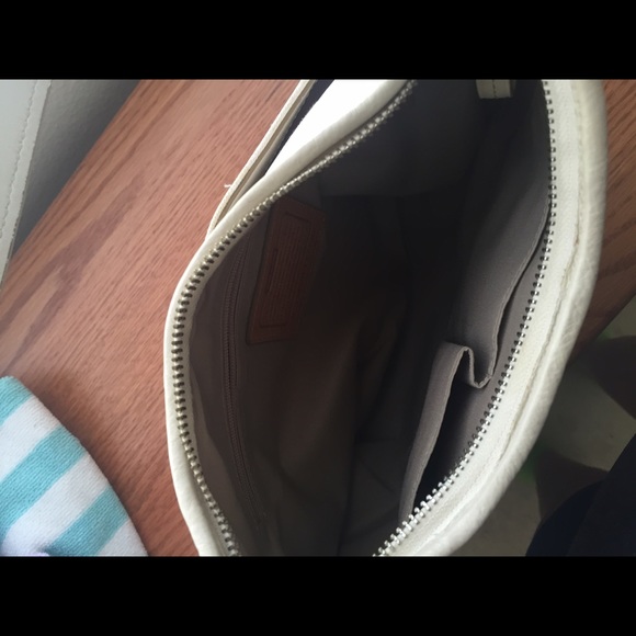 Coach purse - Picture 4 of 4