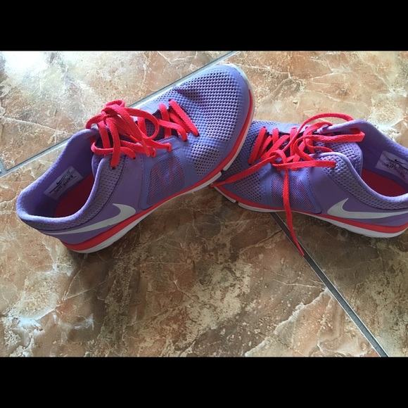 Nike Shoes - Nike running/training shoes
