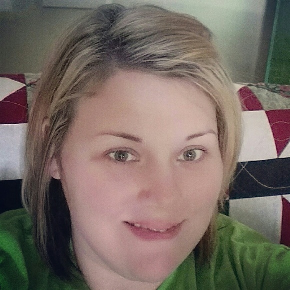 Meet your Posher, Chrystal - Picture 1 of 1