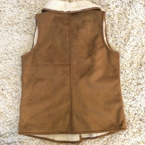 Vest - Picture 4 of 4