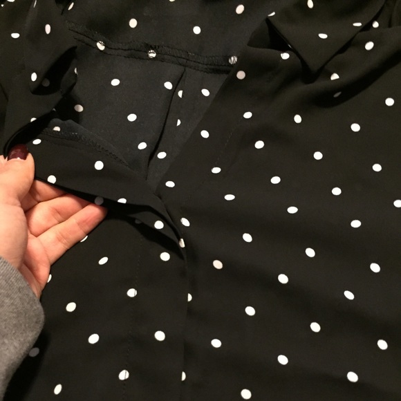 Polka dot blouse ๐ - Picture 2 of 4