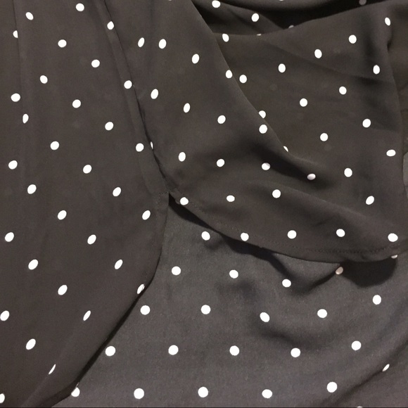 Polka dot blouse ๐ - Picture 4 of 4