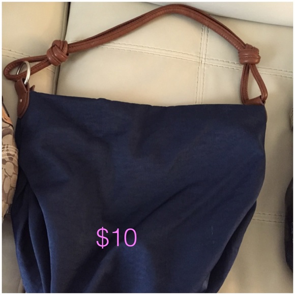 Purses - Picture 3 of 3