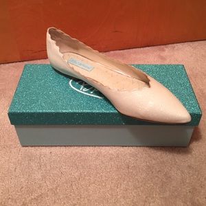 Betsey Johnson - Cake in Ivory