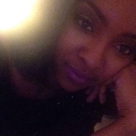 Meet your Posher, De'ja - Picture 1 of 1