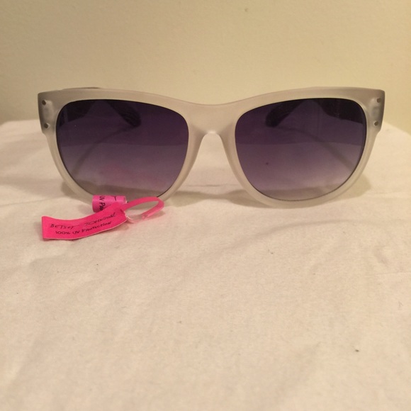 nwt betsey johnson leopard wayfarer