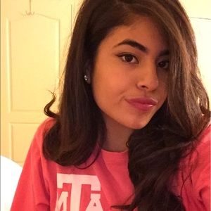 Meet your Posher, Thalia
