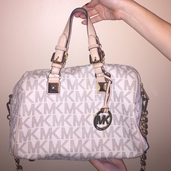 Michael Kors Handbags - Michael Kors Medium Grayson Vanilla Satchel