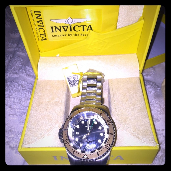 Invicta Hydromax Quartz oversized watch- Men's