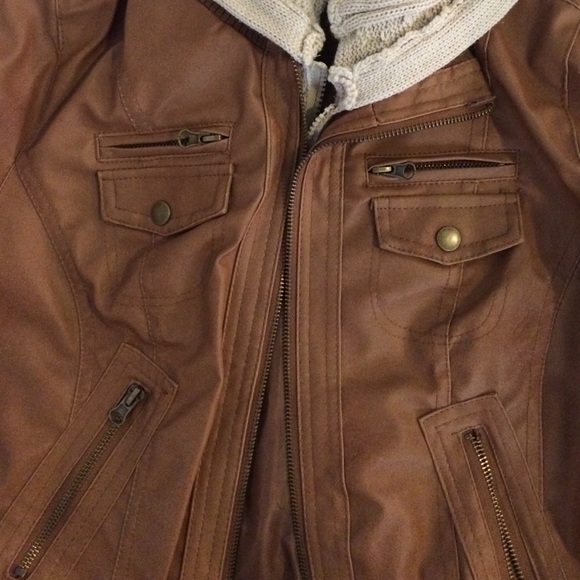 Leather jacket w/ knitted hood - Picture 2 of 4