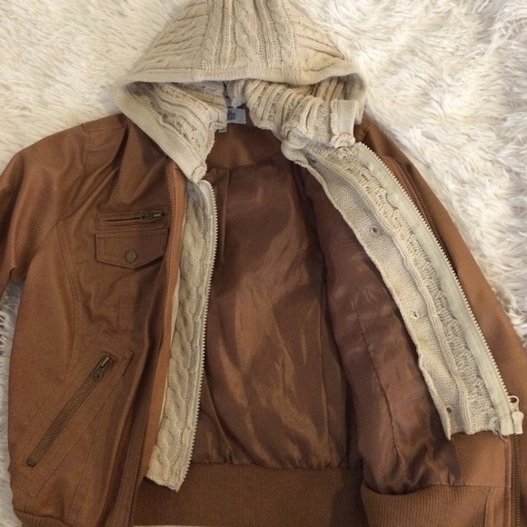 Leather jacket w/ knitted hood - Picture 3 of 4