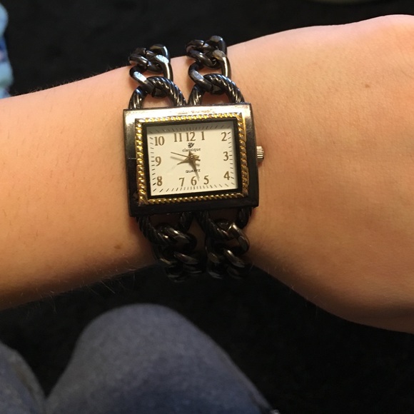 Watch - Picture 2 of 3