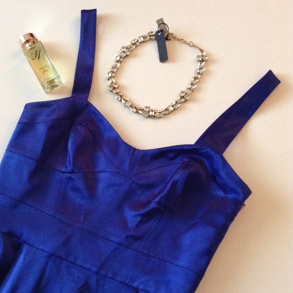 Diane von Furstenburg 100% Silk Dress