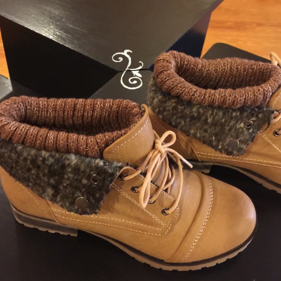 🚨SOLD🚨Tan boot - Picture 4 of 4