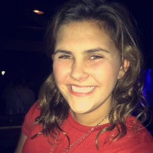 Meet your Posher, Elise