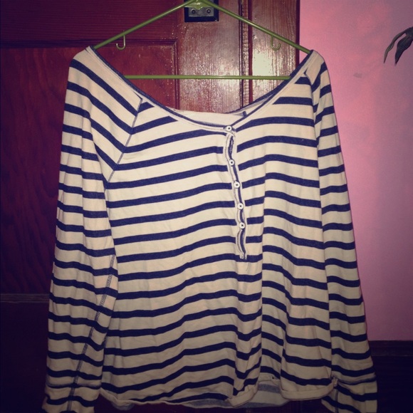 OLD NAVY LONG SLEEVE