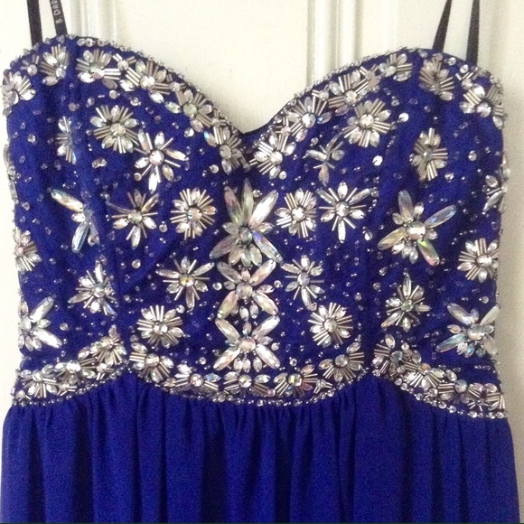 B. Darlin royal blue prom dress!