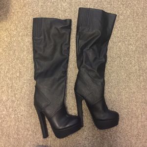 Slouch boots