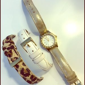 GUESS watch with interchangeable straps